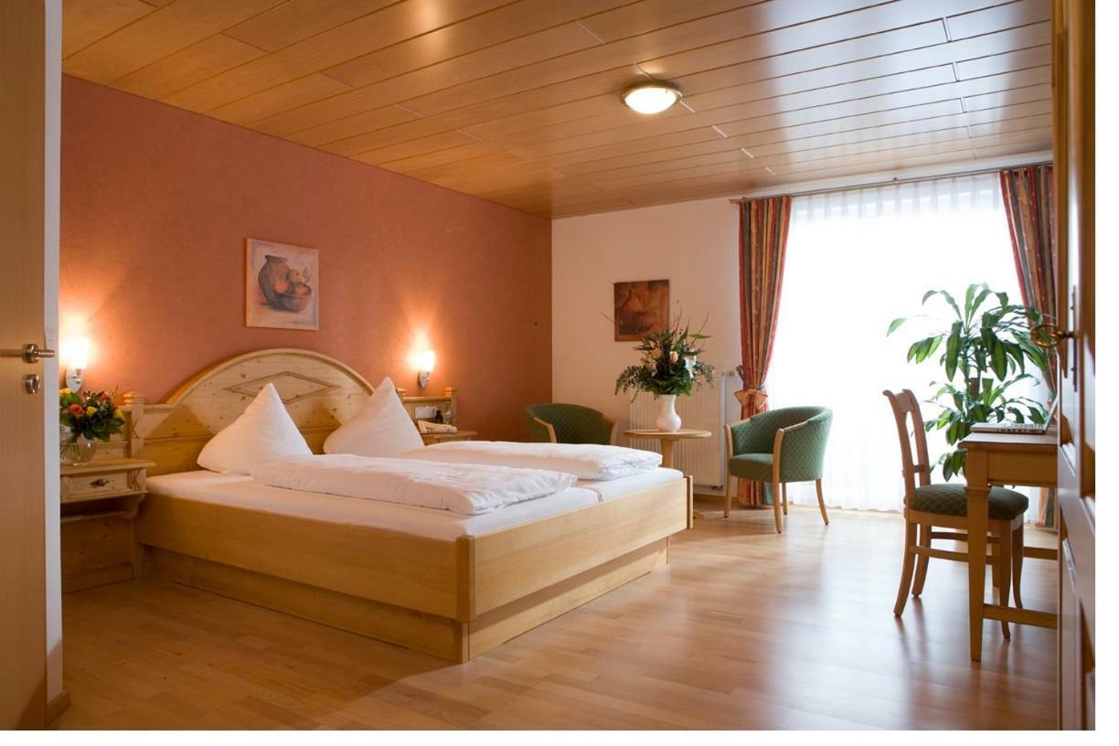 Gasthof Zur Burg Ewattingen Luaran gambar